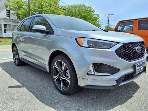 Used 2022 Ford Edge ST w/ Equipment Group 401A image 3
