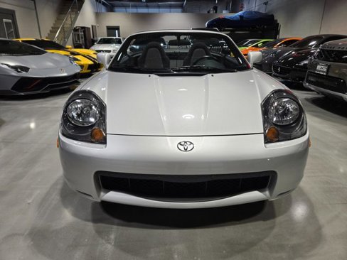 Used 2001 Toyota MR2 image 2