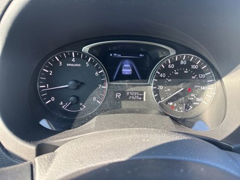 Used 2014 Nissan Altima 2.5 S w/ Display Audio Package image 12