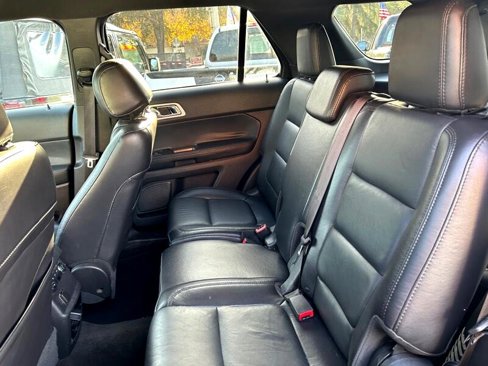 Used 2014 Ford Explorer XLT w/ Equipment Group 202A image 15