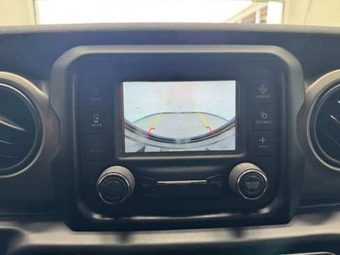 Used 2018 Jeep Wrangler Unlimited Sport S image 25