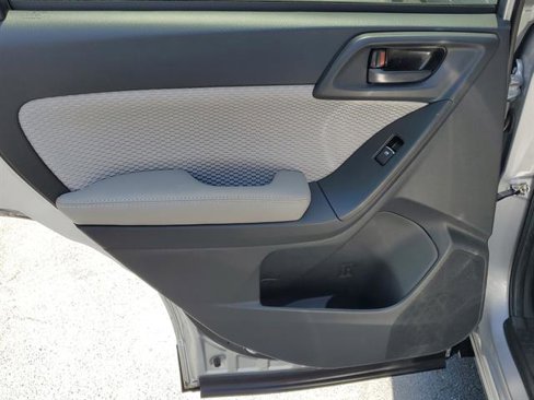 Used 2017 Subaru Forester 2.5i Premium w/ All-Weather Package image 13