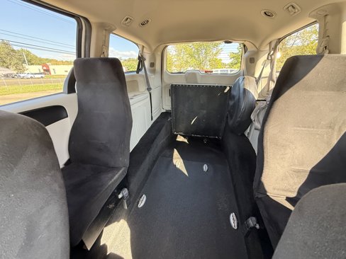 Used 2014 Dodge Grand Caravan SXT w/ Rear Park Assist Package image 28