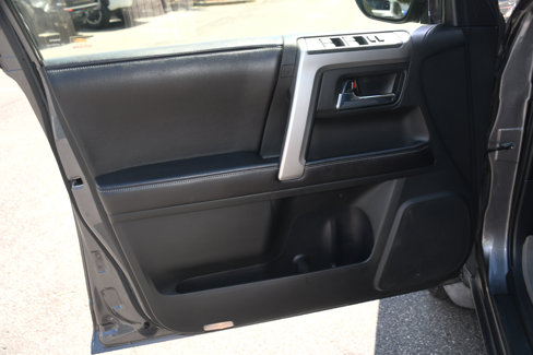 Used 2016 Toyota 4Runner SR5 image 9