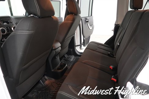 Used 2017 Jeep Wrangler Unlimited Sahara w/ Connectivity Group image 37