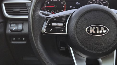 Used 2020 Kia Optima LX image 17