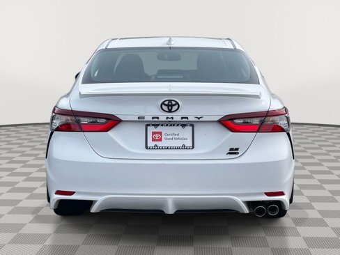 Used 2023 Toyota Camry SE image 6