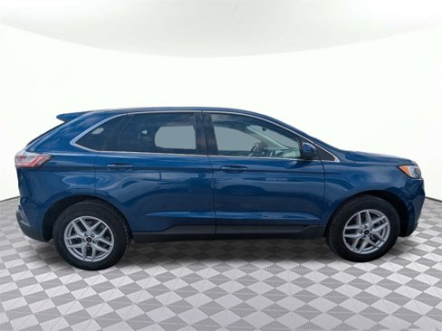 Used 2023 Ford Edge SEL image 2