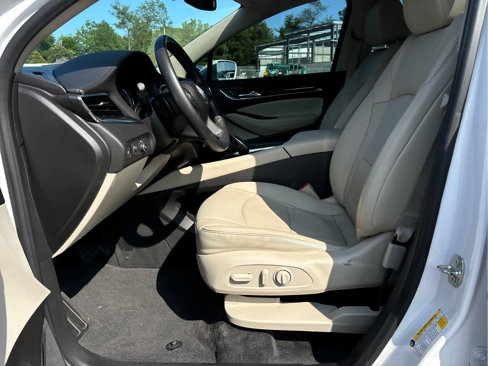 Used 2020 Buick Enclave Essence w/ Sound and Sites Package image 8