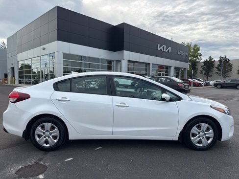 Used 2018 Kia Forte LX w/ LX Popular Package image 8