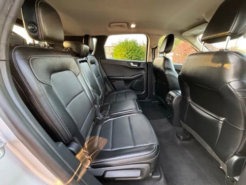 Used 2020 Ford Escape Titanium image 27
