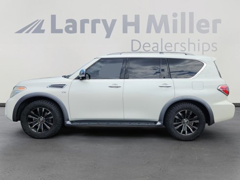 Used 2018 Nissan Armada Platinum w/ Interior Lighting Package image 2