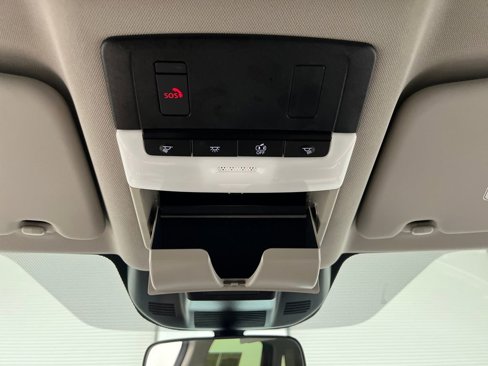 Used 2024 Nissan Rogue SV image 59