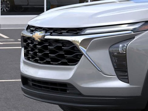 New 2025 Chevrolet Trax LS w/ LS Convenience Package image 13