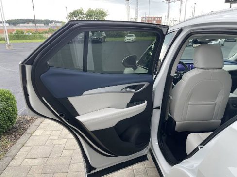 Used 2024 Buick Envision Avenir image 19