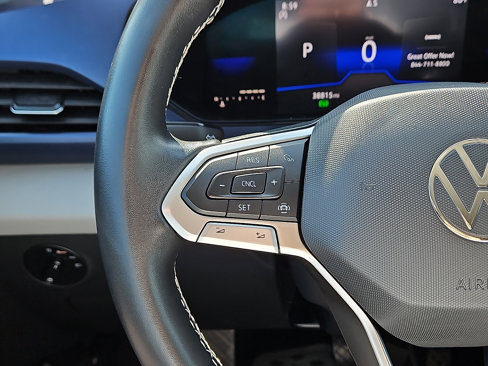 Certified 2022 Volkswagen Taos SE image 16