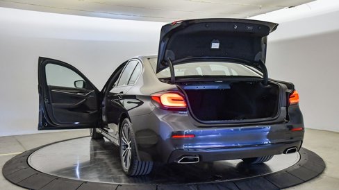 Certified 2021 BMW 530i w/ Convenience Package image 28