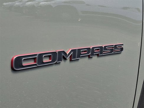 Used 2022 Jeep Compass Trailhawk w/ Trailhawk Elite Group image 32