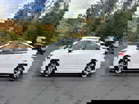 Used 2020 Toyota Corolla LE image 1