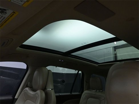 Used 2020 Lincoln Aviator Reserve w/ Equipment Group 202A image 12