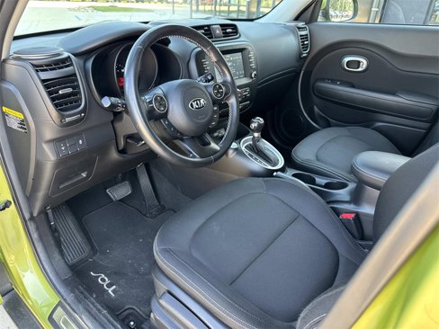 Used 2017 Kia Soul + w/ UVO Package image 17