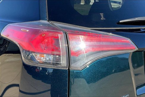 Used 2017 Toyota RAV4 XLE image 30
