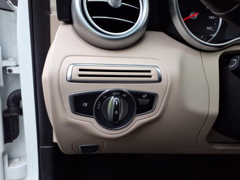 Used 2020 Mercedes-Benz C 300 4MATIC Sedan image 15