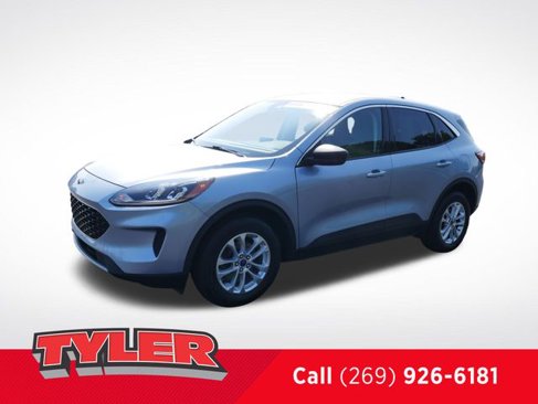 Used 2022 Ford Escape SE w/ Cold Weather Package image 3