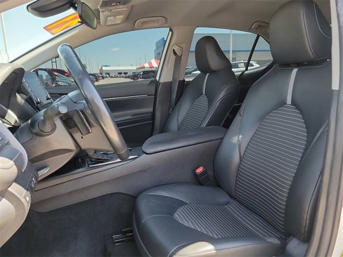 Used 2021 Toyota Camry SE image 19