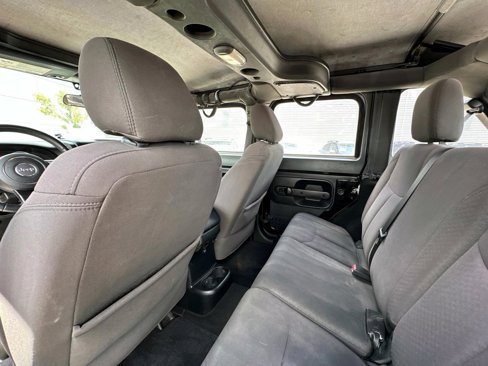 Used 2017 Jeep Wrangler Unlimited Sport w/ Max Tow Package image 20