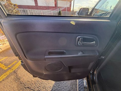 Used 2009 GMC Canyon SLE image 16