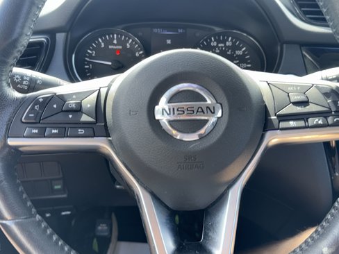 Used 2018 Nissan Rogue Sport SL image 10