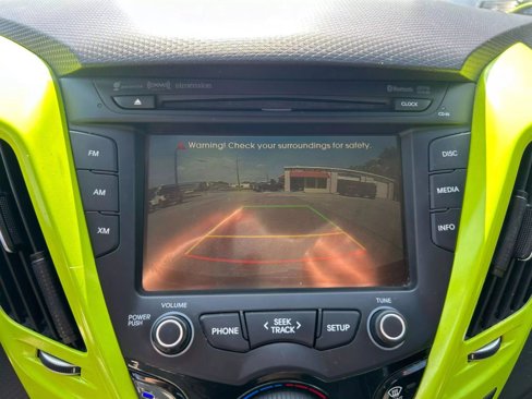 Used 2015 Hyundai Veloster Turbo image 18