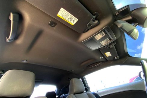 Used 2019 Dodge Challenger SXT image 13