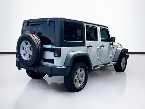 Used 2018 Jeep Wrangler Unlimited Sport S image 7