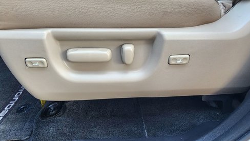 Used 2018 Toyota Sequoia Limited image 31