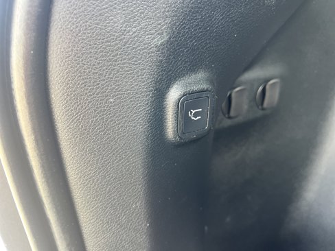 Certified 2019 Jeep Cherokee Limited image 46