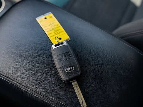 Used 2020 Kia Sorento AWD V6 image 37