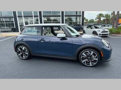 Certified 2025 MINI Cooper 2-Door Hardtop image 28