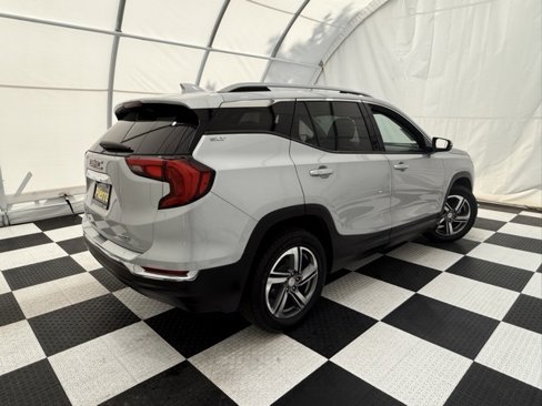 Used 2021 GMC Terrain SLT image 6
