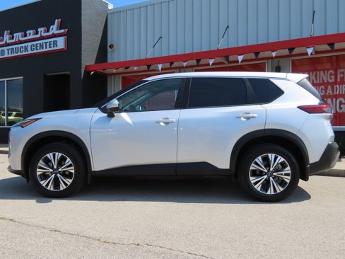Used 2023 Nissan Rogue SV image 13