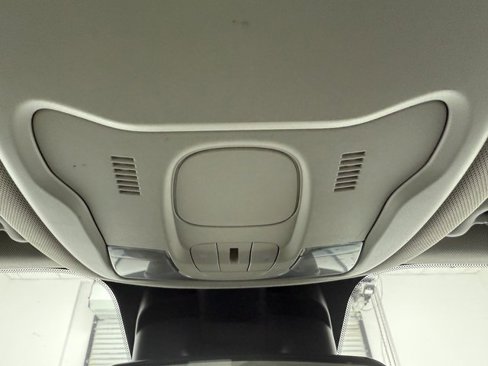 Used 2020 Jeep Renegade Latitude image 23