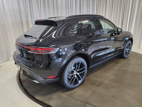 New 2025 Porsche Macan image 30