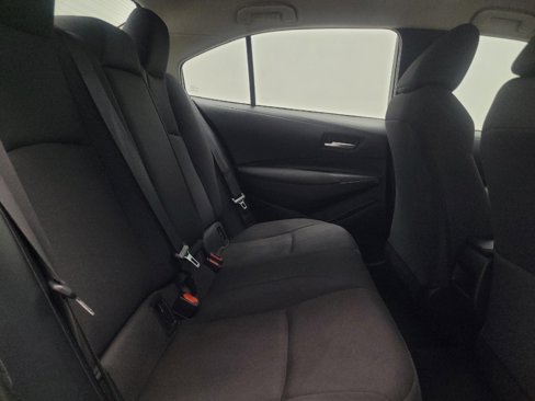 Used 2021 Toyota Corolla LE image 19