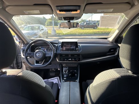 Used 2023 Nissan Rogue SV image 13