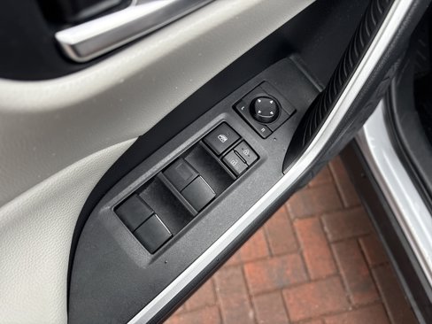Used 2019 Toyota RAV4 XLE image 15