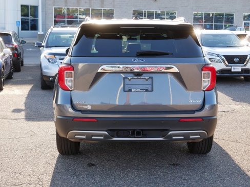 Certified 2024 Ford Explorer XLT w/ Equipment Group 202A image 5