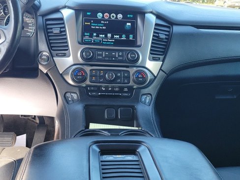 Used 2016 Chevrolet Suburban LT image 30