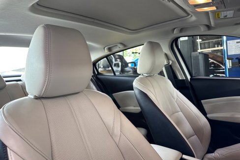 Used 2018 MAZDA MAZDA3 Grand Touring w/ Premium Equipment Package image 31