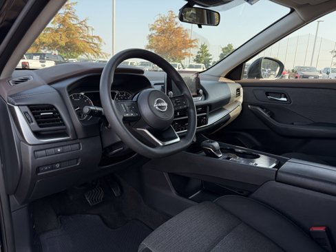 Used 2023 Nissan Rogue SV image 10